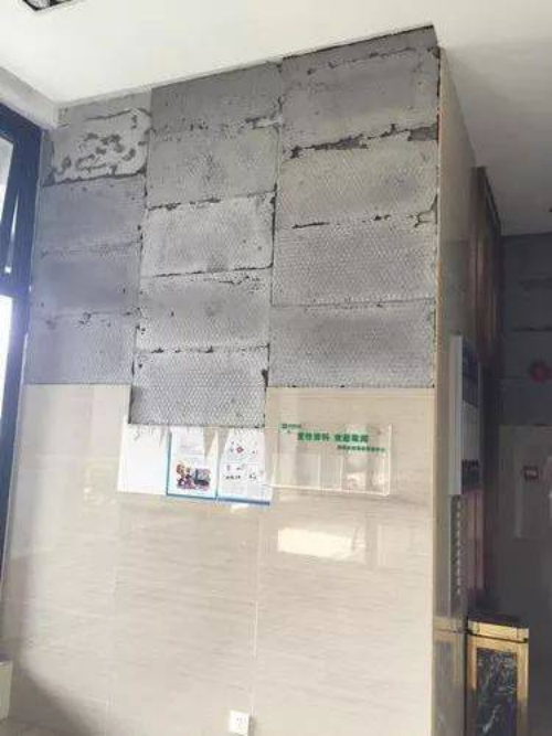 瓷磚背膠的作用是什么？